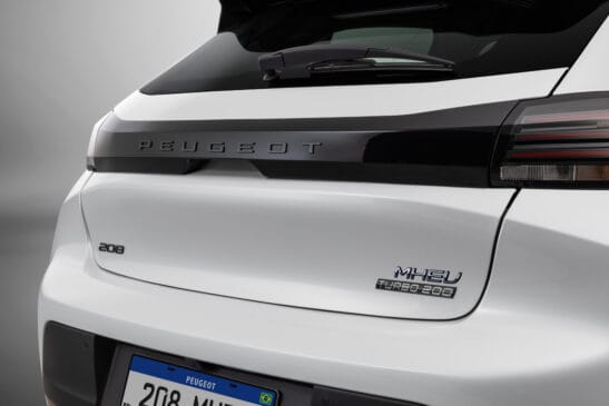 Peugeot 208 GT MHEV / Divulgação