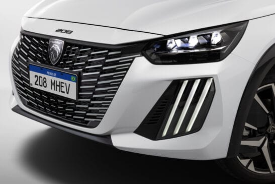 Peugeot 208 GT MHEV / Divulgação