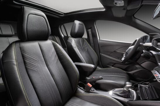 Peugeot 208 GT MHEV / Divulgação