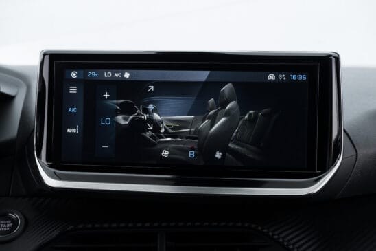 Peugeot 208 GT MHEV / Divulgação