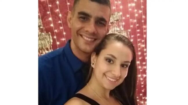 O casal tinha uma filha de nove anos e estava casado havia cerca de uma década.