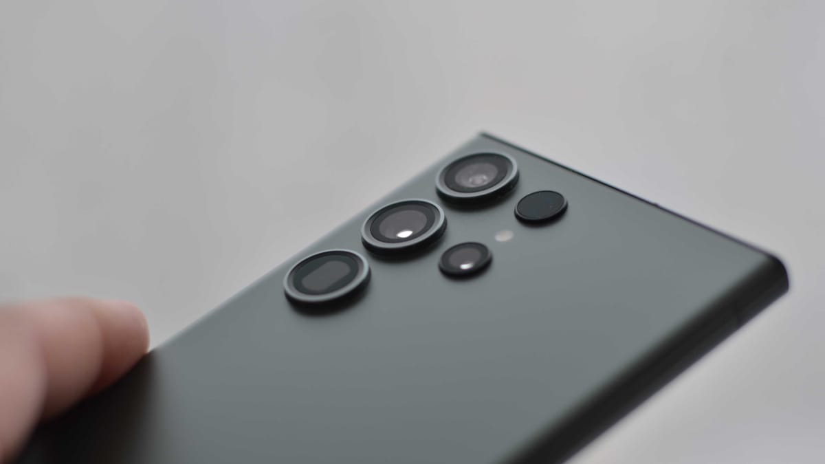 Galaxy S25 Ultra combina desempenho para games com recursos voltados para produtividade e multitarefa (Foto: Dr Failov/ Pexels)