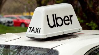 Uber Entre Cidades passa a conectar o Rio de Janeiro a destinos turísticos como Angra dos Reis, Cabo Frio e Petrópolis (Foto: SHOX ART/ Pexels)