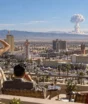 Las Vegas já vendeu a vista de uma explosão nuclear: o turismo atômico que transformou o céu do deserto em atração nos anos 1950