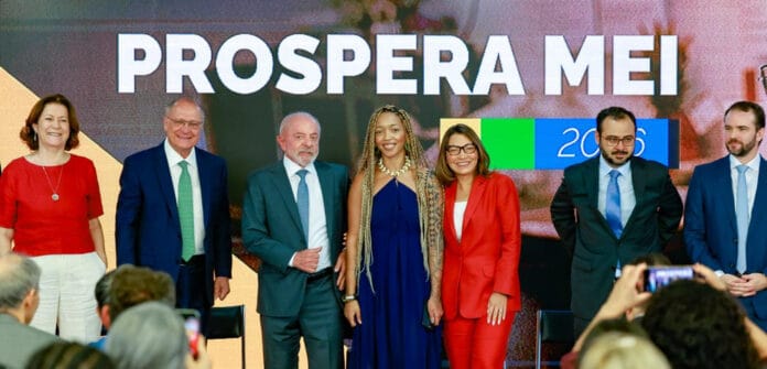 Presidente da República, Luiz Inácio Lula da Silva, durante Cerimônia sobre medidas para microempreendedores individuais, no Palácio do Planalto / Ricardo Stuckert