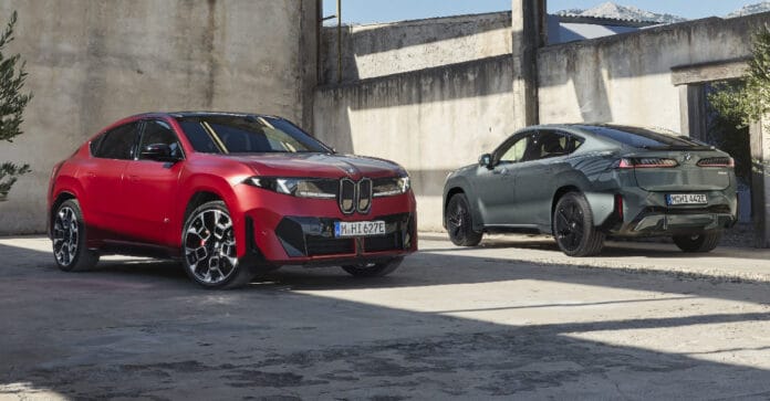 Sempre com dois motores elétricos – um em cada eixo –, o iX4 tem na versão topo de linha M60 xDrive 612 cavalos de potência e 89,3 kgfm de torque / Divulgação