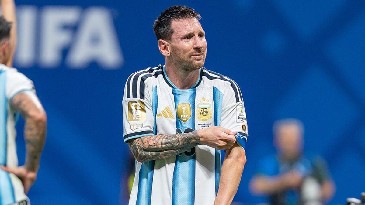 O craque argentino conquistou Copa América, Finalíssima e Copa do Mundo durante sua trajetória pela seleção (Foto: Bryan Berlin/ Wikimedia Commons)