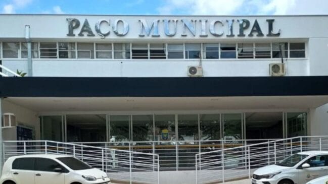 Prefeitura no interior de São Paulo abre seleção para 5 mil vagas de professor com salário de até R$ 33,40 por hora-aula
