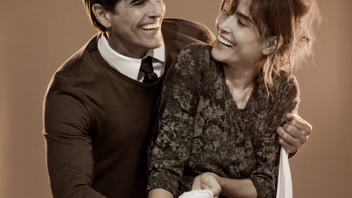 Gabriele, recém-demitido da rádio onde trabalhava por ser homossexual, conhece Antonietta, uma dona de casa infeliz, mãe de seis filhos e presa a um casamento marcado pelo machismo e pela indiferença do marido. Fotos: Divulgação