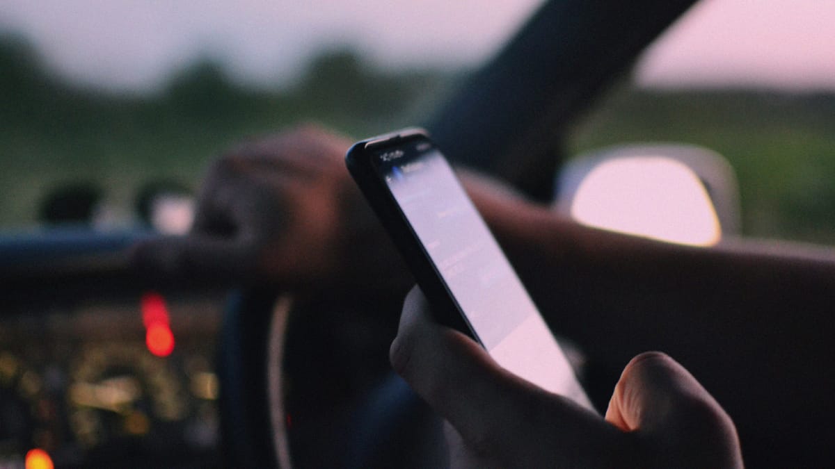 Aplicativo Droid DashCam oferece recursos como gravação de vídeos, velocímetro digital e informações de localização para motoristas (Foto: Darya Grey_Owl/ Pexels)