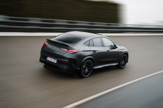 Automóveis aceleram de 0 a 100 km/h em 4,2 segundos e apresentam design exclusivo AMG / Divulgação