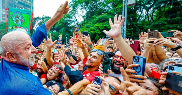 Presidente da República, Luiz Inácio Lula da Silva, durante ato ”Lula em São Paulo, O Brasil Pronto Pra Mais” na Avenida Paulista, em São Paulo / Ricardo Stuckert