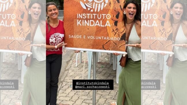 Giulia Costa chama a atenção com a combinação de saia envelope com rasteirinha