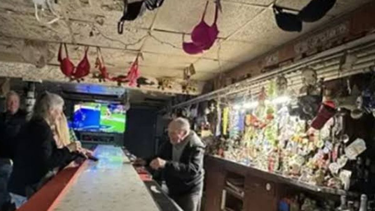 bar