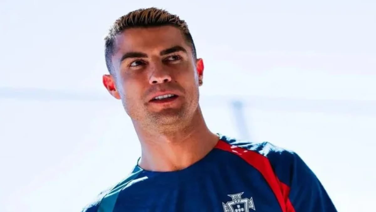Mãe de Cristiano Ronaldo disse ter aconselhado o filho a manter a calma em meio à polêmica na seleção portuguesa (Reprodução/ Twitter)
