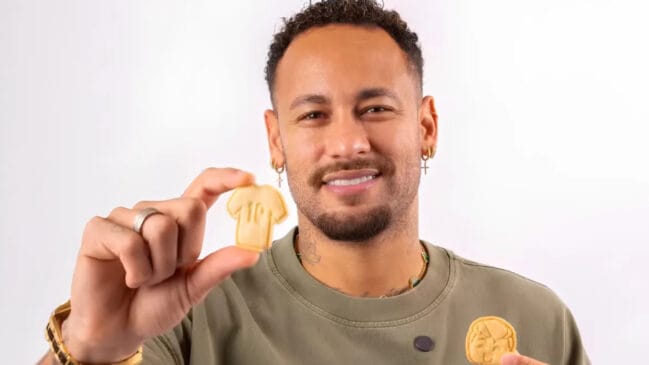 Neymar relembrou uma promessa feita à mãe durante a infância e transformou a memória em inspiração para a Futi (Divulgação: Biscoitê)