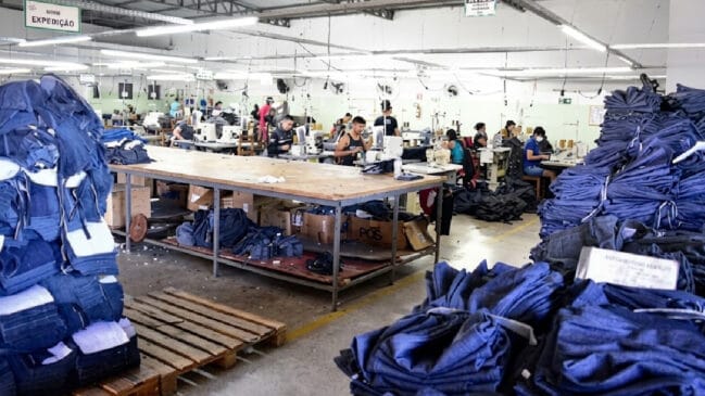 Capital do Jeans nasceu de cidade do interior de SP após história que começou com uma fábrica familiar e hoje movimenta milhares de empregos