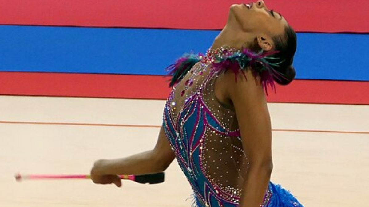 A prova de maças integra o individual geral da ginástica rítmica, no qual Bárbara fez história em Paris (Foto: FloweringDagwood / Wikimedia Commons)