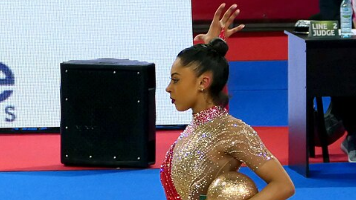 Bárbara também competiu com a bola na etapa de Sófia da Copa do Mundo de 2024 (Foto: FloweringDagwood / Wikimedia Commons)
