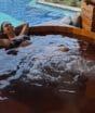 Aos 50 anos, Giovanna Antonelli revela área externa da mansão com piscina e ofurô que conquistou familiares e amigos para compartilhar momentos de descanso