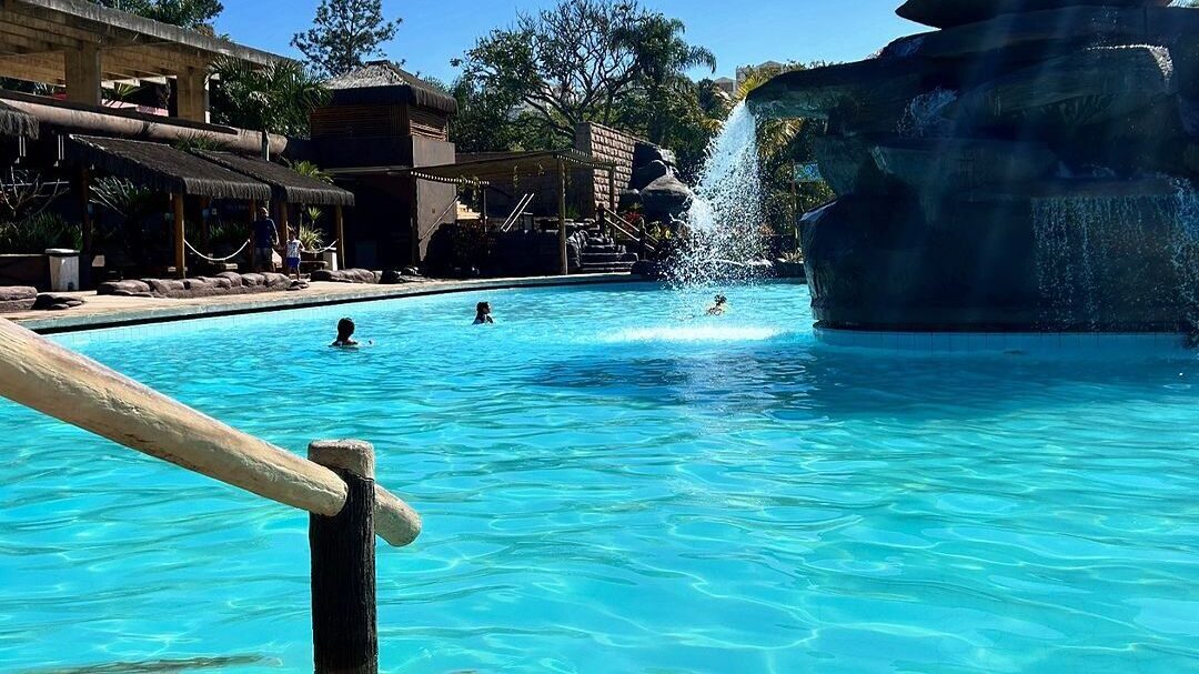 Thermas da Mata tem piscinas aquecidas / Foto: Reprodução/Instagram