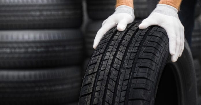 A italiana Pirelli encabeça a lista das marcas de pneus mais pesquisadas pelos brasileiros na internet / Divulgação / Oksana Dolgikh/ iStock