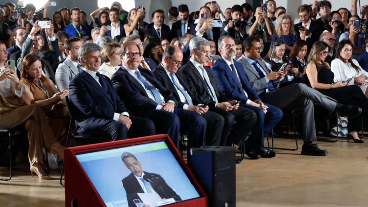 O TSE ordenou a retirada de um áudio falso sobre mesários divulgado no canal “Tropa do Flávio” e proibiu sua republicação (Foto: Luiz Roberto / TSE)