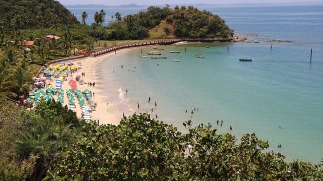 Ponta de Nossa Senhora de Guadalupe, Ilha dos Frades, Salvador, Bahia/Daniel Meira/Wikimedia Commons
