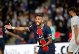 Christophe Galtier disse entender punição por simulação, mas questiona primeiro amarelo recebido pelo Neymar na partida contra o Strasbourg