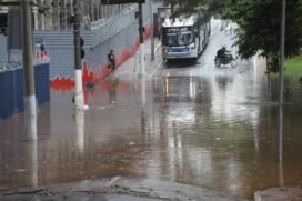 Na última terça-feira, um jovem morreu na cidade de Osasco, na divisa com a Capital, após tentar atravessar um córrego durante uma forte chuva (arquivo)