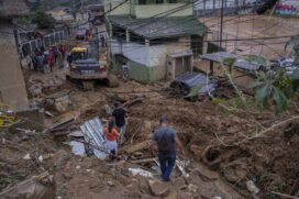 Destruição provocada pela chuva no bairro Chácara Flora, em Petrópolis