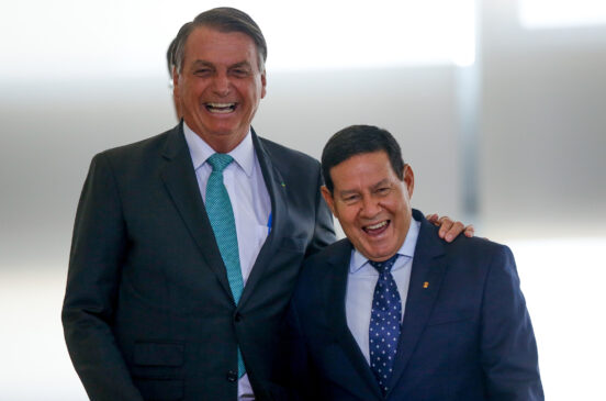 O presidente Jair Bolsonaro (PL) e seu vice Hamilton Mourão (Republicanos)