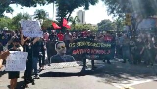 Manifestação se iniciou na frente da Prefeitura e terminou na Praça João Mendes