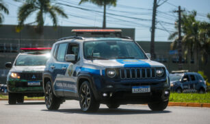 Em depoimento às autoridades, a vítima revelou que estava chegando de carro ao condomínio onde moram alguns parentes quando ela foi abordada pelo homem