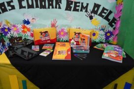 Kits de materiais serão distribuídos para todos alunos da rede de ensino de Taboão da Serra e variam de acordo com cada etapa escolar