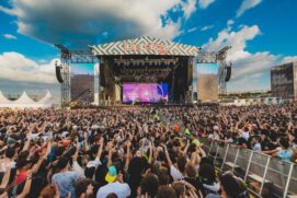 Cancelado em 2020, Lollapalooza Brasil retorna nos dias 25, 26 e 27 de março ao Autódromo de Interlagos