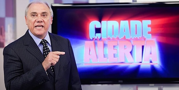 Marcelo Rezende apresentava o telejornal Cidade Alerta