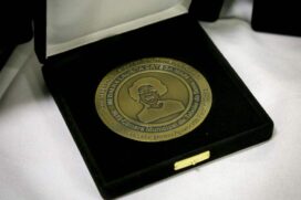 Medalha Laurita Ortega Mari