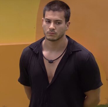 Arthur Aguiar se envolve em polêmica