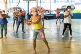 Ginástica para a Terceira Idade, na Quadra do Mituzi