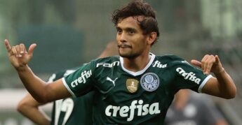 Gustavo Scarpa abriu o placar aos 49 minutos do 1&ordm; tempo