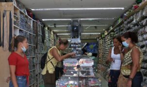 Uso de máscaras foi liberado em alguns estados.