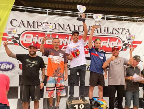 Podio do concurso de Enduro em Santana de Parnaíba