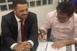 Prefeito Aprígio sanciona lei que cria Patrulha Guardiã dos Animais de autoria do vereador Anderson Nóbrega