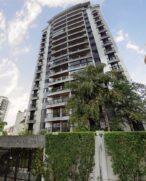 Apartamento no Morumbi está localizado no sétimo andar de um condomínio residencial