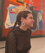 "Os Coadjuvantes" é um romance de Clara Drummond recém-lançado pela Companhia das Letras