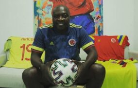 Celebridades prestam homenagens ao ex-jogador Freddy Rincón