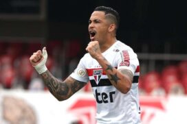 Atacante Luciano, camisa 11, é querido pela torcida do tricolor paulista