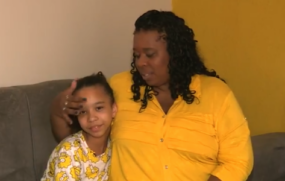 Samanta Malaquias e a filha, Débora, de 12 anos. Ambas foram vítimas de racismo em um supermercado em SP