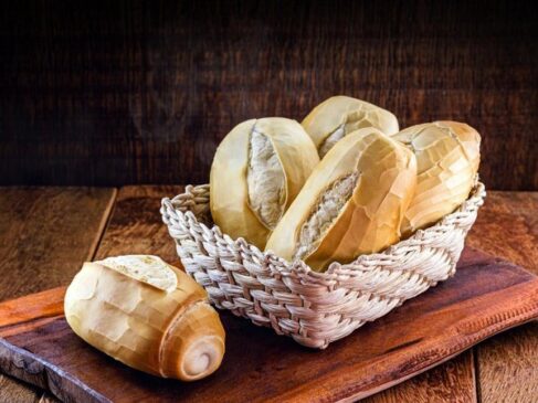 'Tanto o pão francês quanto a tapioca são fontes de carboidratos, que vão dar energia para o seu corpo', explica nutricionista
